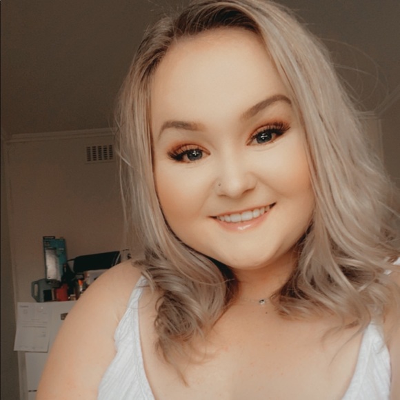 Meet your Posher, Stevi - Picture 1 of 1